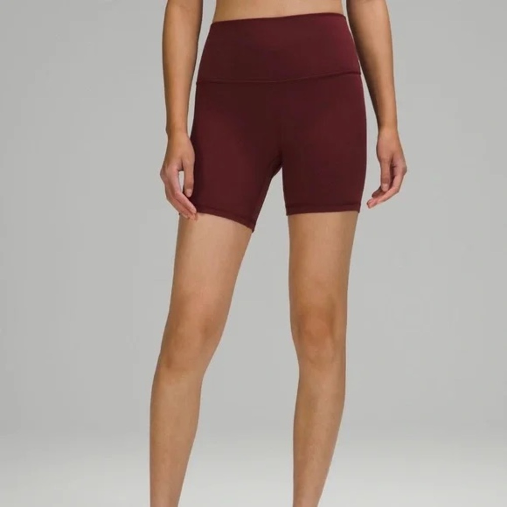 Lululemon Maroon Wunder Under biker shorts